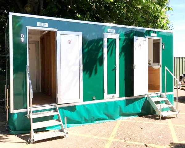 3 + 1 Luxury Toilet Trailer - Hampshire for sale