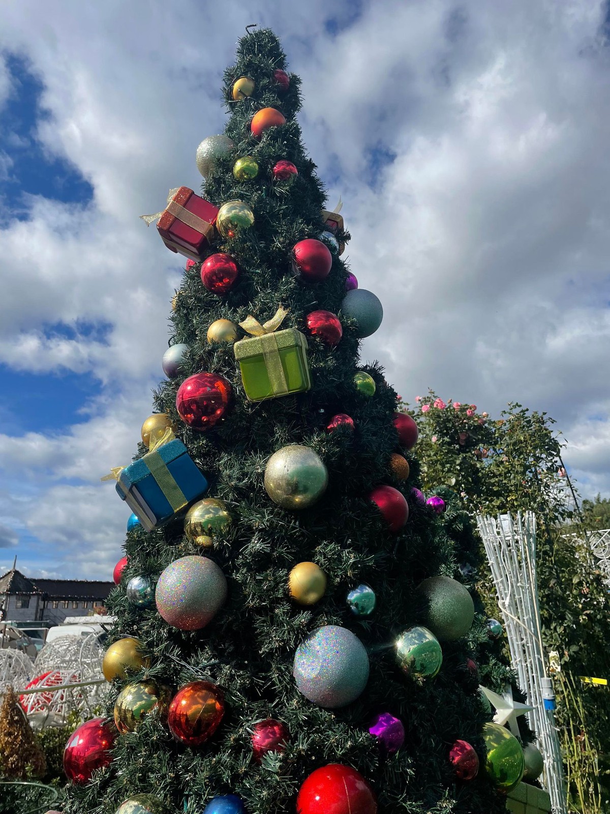 Secondhand Prop Shop Christmas 5x Christmas Bubble Tree Props