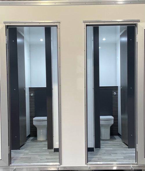 NEW 4 + 2 Luxury Toilet Trailer - Lincoln, Lincolnshire