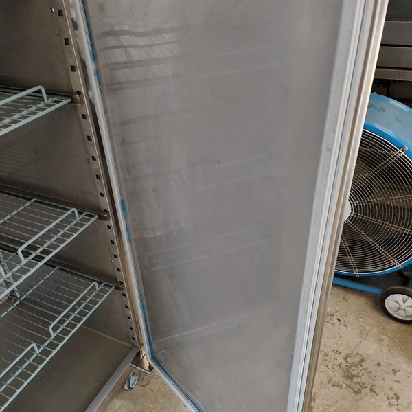 Secondhand upright freezer