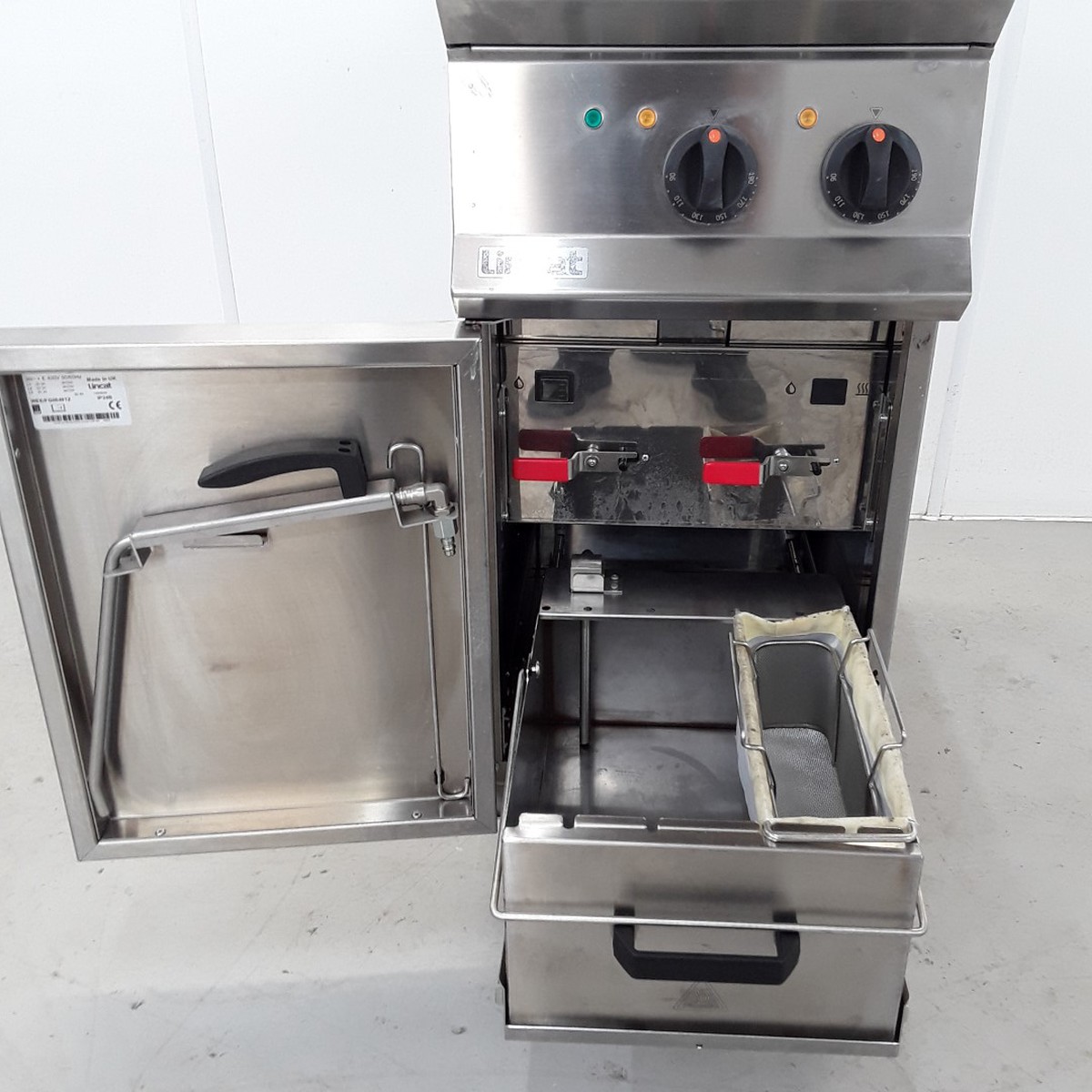Secondhand Catering Equipment Electric Fryers Used Lincat OE8105/OP