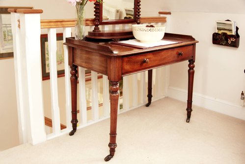 Howard & Sons Dressing Table or Desk Howard & Sons Dressing Table or Desk