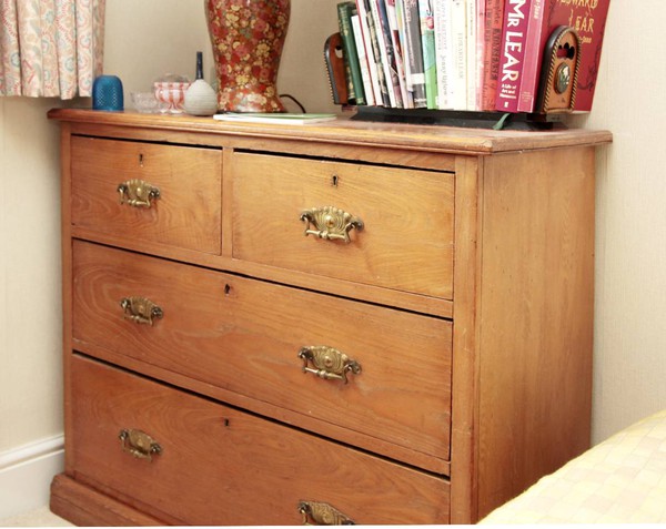 Magnificent Victorian Large Chest of Drawers with Brass Handles