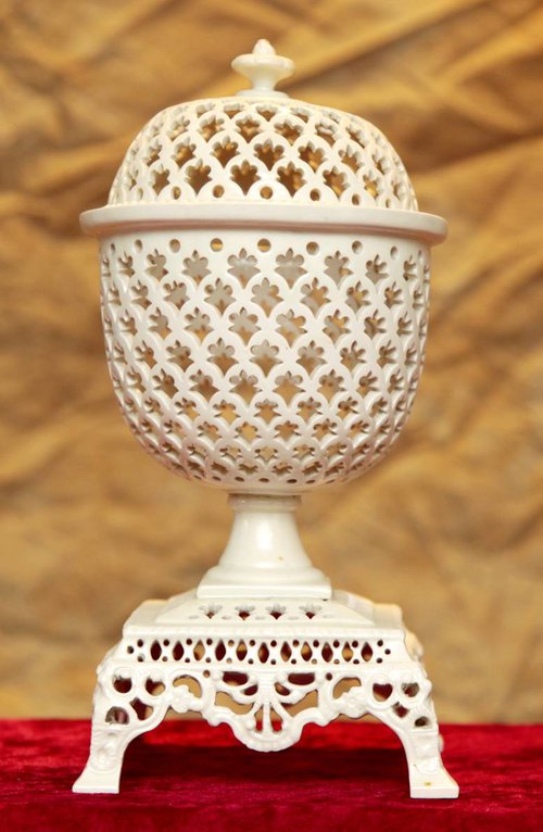 Creamware Urn with lid (Pierced with square base) Creamware Urn with lid (Pierced with square base)