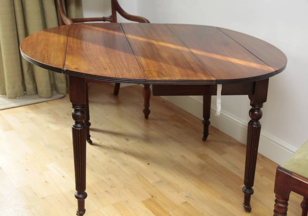 Mahogany dining table for sale