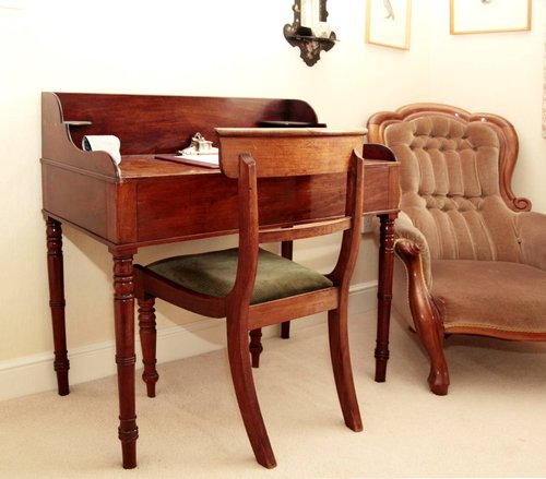 Mahogany desk for sale Mahogany desk for sale
