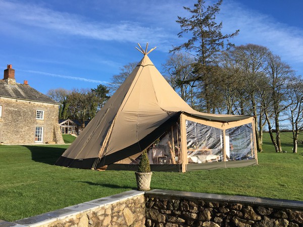 4x Giant Kata Tipis and all hardware for sale - Cornwall 5