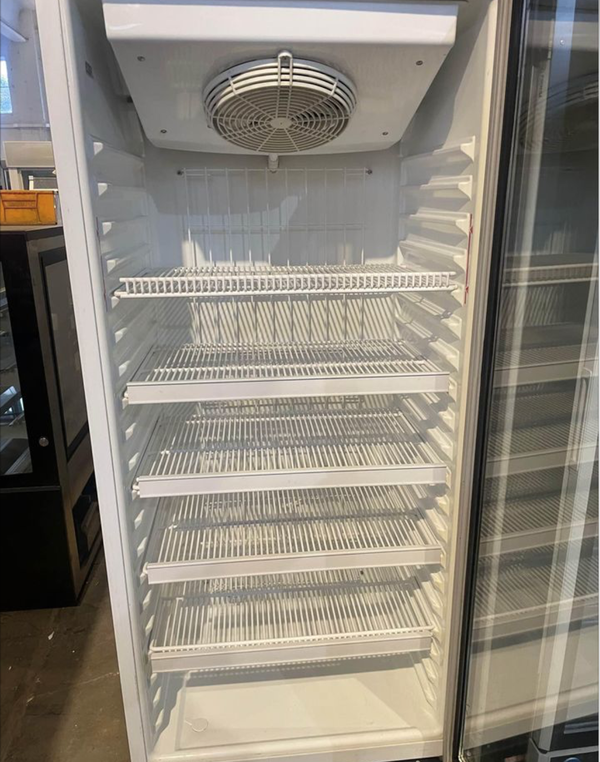 Secondhand Catering Equipment Upright Single Door Freezers