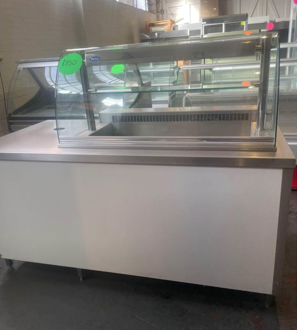 Secondhand Catering Equipment Patisserie and Cake Displays 1.8m Deli Cake Display With