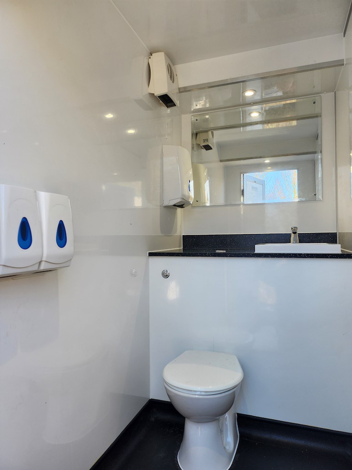 Secondhand Toilet Units, Multiple Bay Toilet Trailers