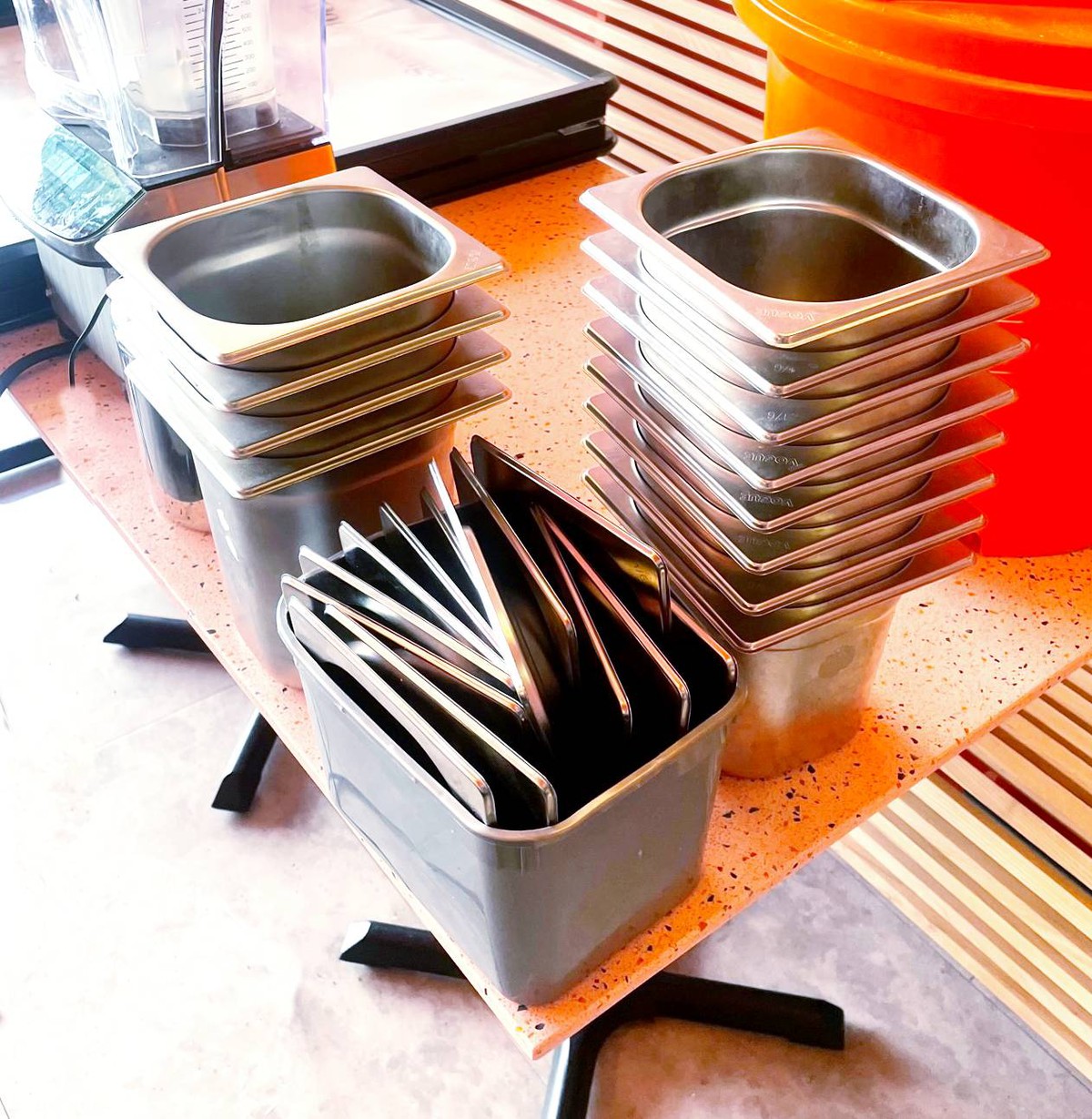 Secondhand Catering Equipment Gastronorm Containers 12x Gastronorm