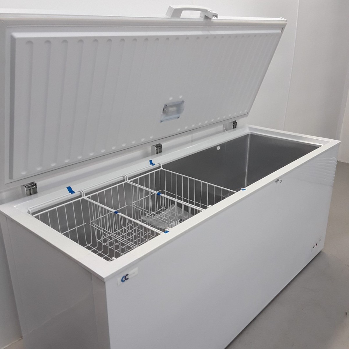 Secondhand Catering Equipment Chest Freezers New B Grade Midas MK4 650 Chest Freezer (41919