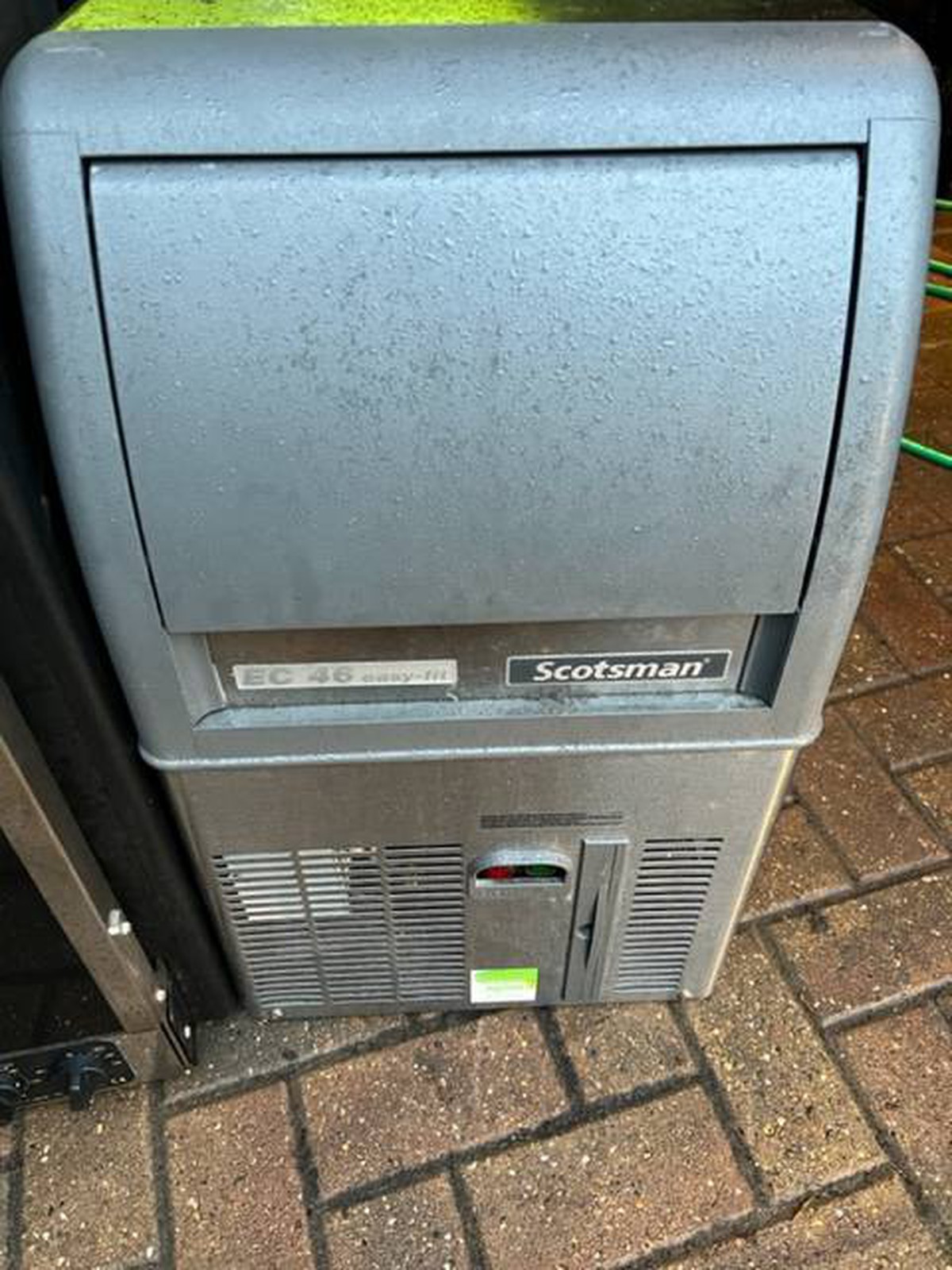 Secondhand Pub Equipment Ice Machines Scotsman EC 46 Medium Cube