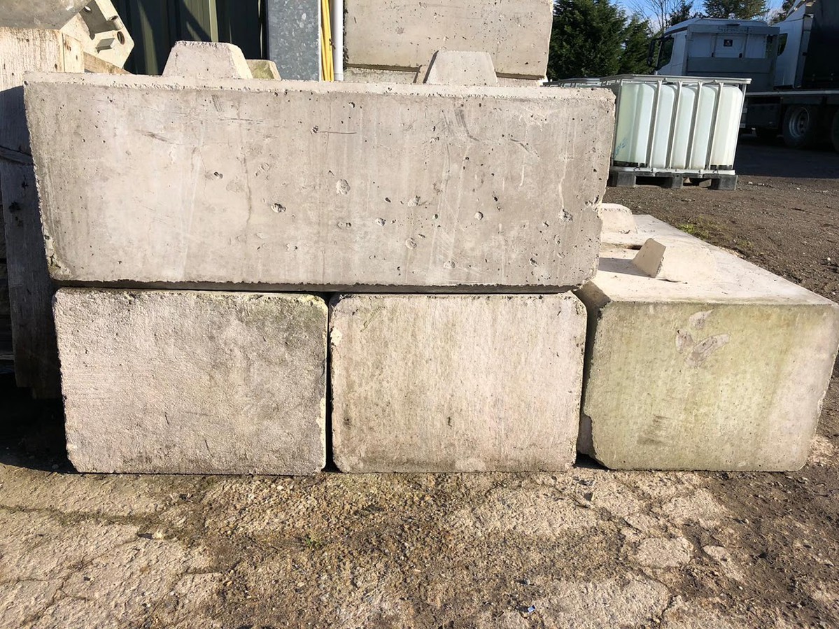 Curlew New and Used Marquees Marquee Weights 100x Concrete