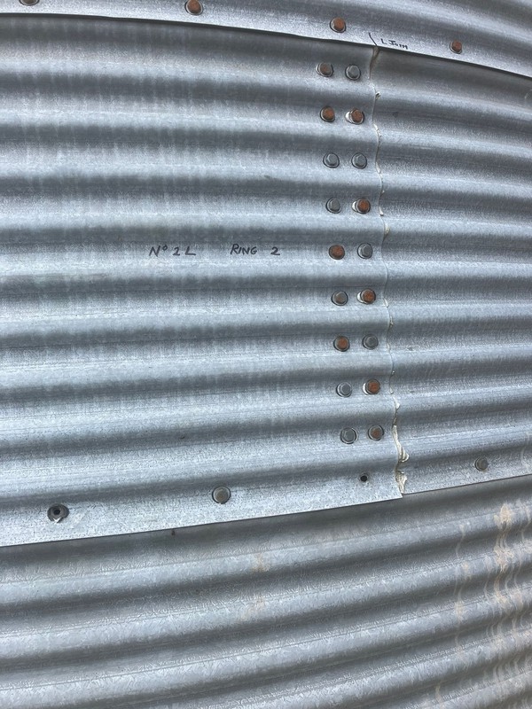 Corrugated iron grain silo for sale