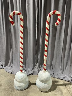 Pair of Candy Cane Skinny - 6ft with Snow Base