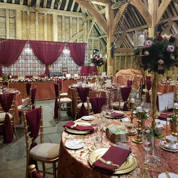 Red & Gold Damask Banqueting Tablecloths