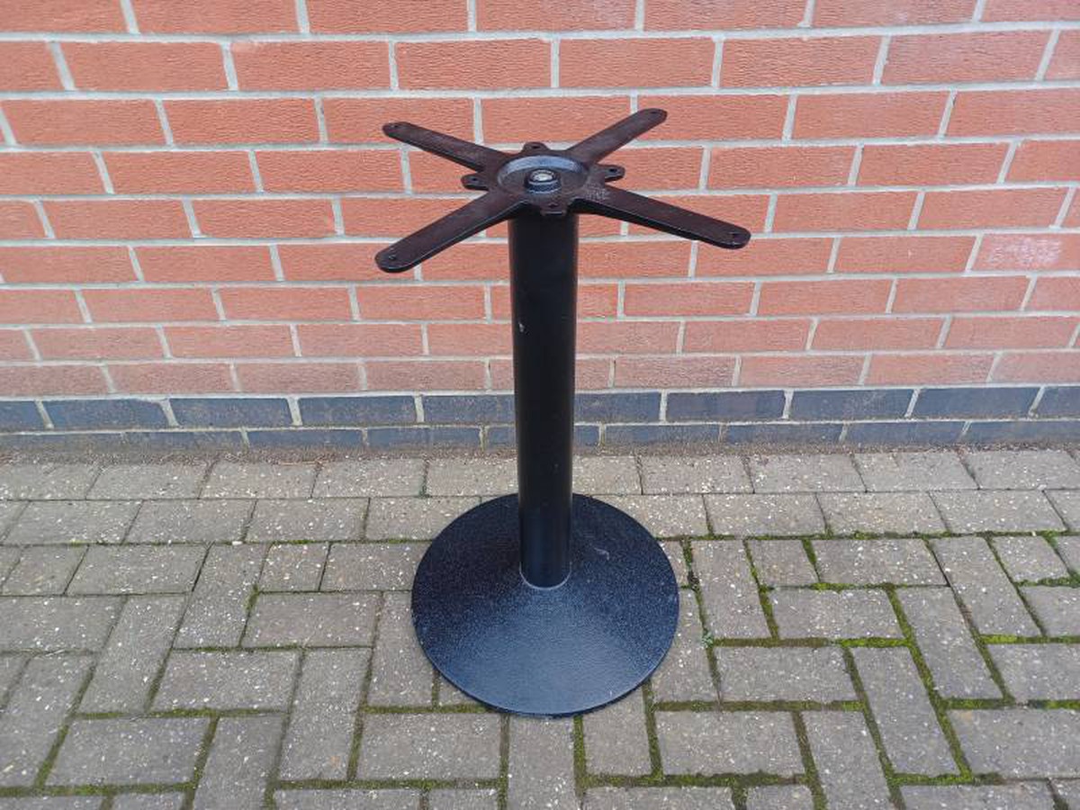 Secondhand Chairs and Tables Table Bases 40x Black Table Bases