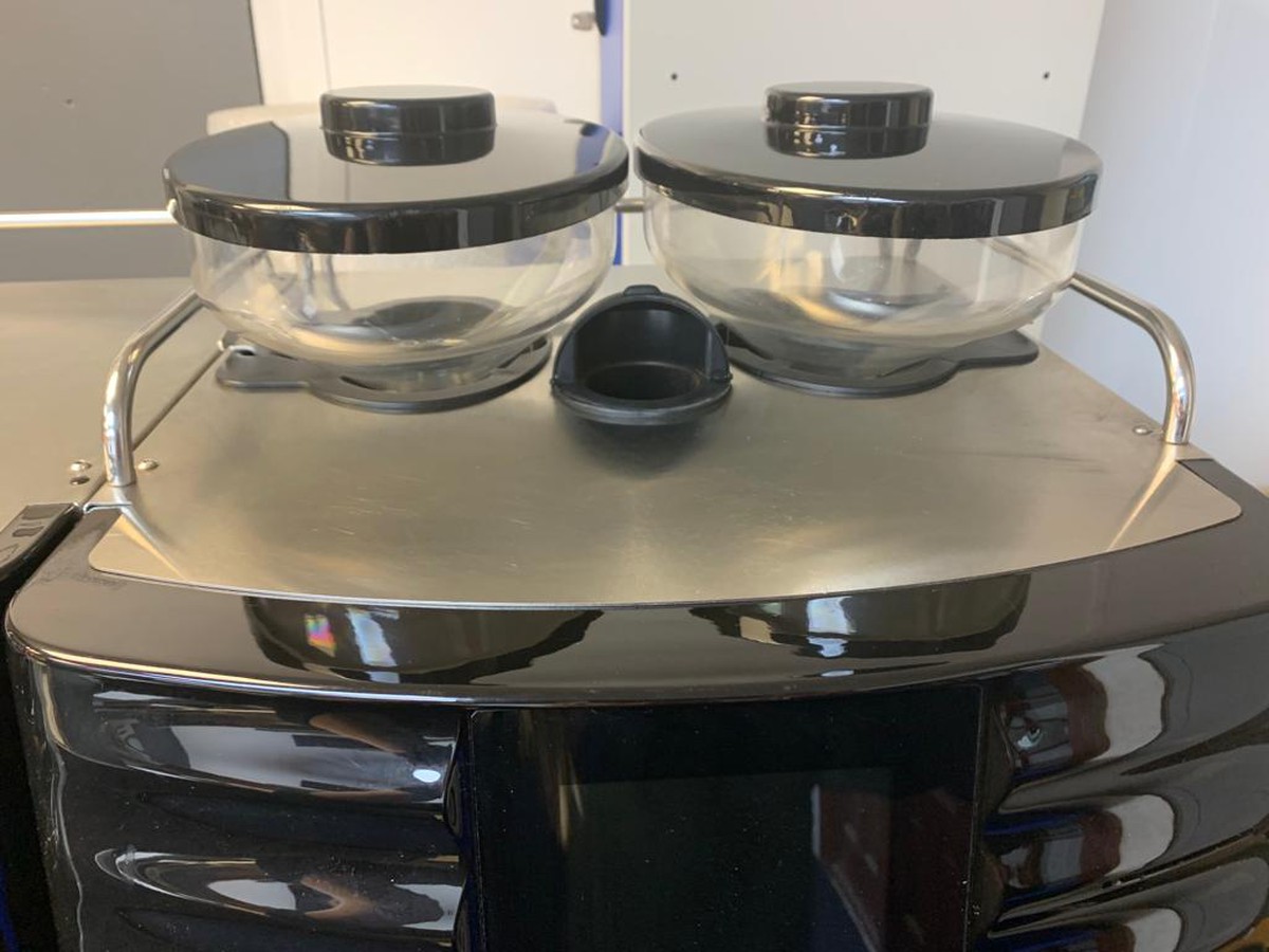 Secondhand Catering Equipment Bean To Cup Coffee Machines Selecta