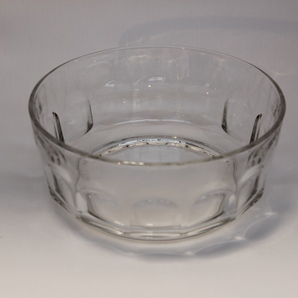 Used glass bowls