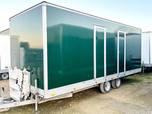 4 + 4 Toilet trailer for sale 4 + 4 Toilet trailer for sale