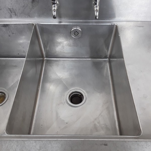 right hand sink