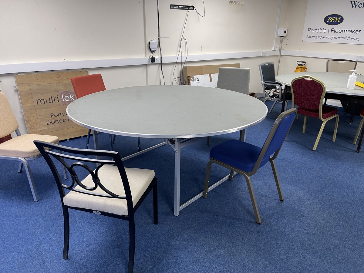 Secondhand Hotel Furniture Round Folding Tables Flock Top Folding