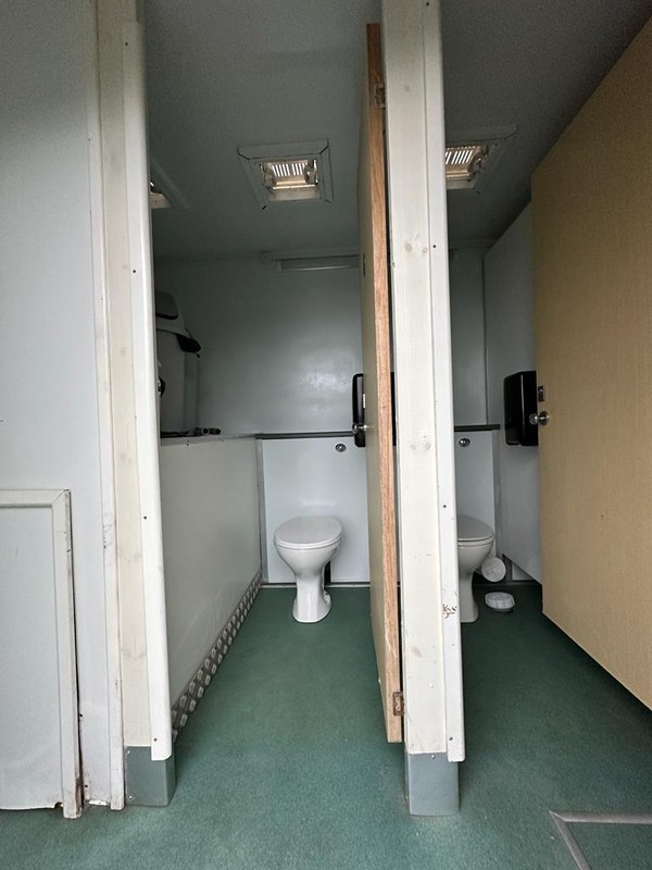 Used Large Toilet Trailer for sale