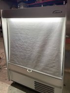 Multi deck fridge with night blind