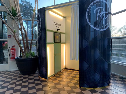 Magic mirror and photobooths Magic mirror and photobooths