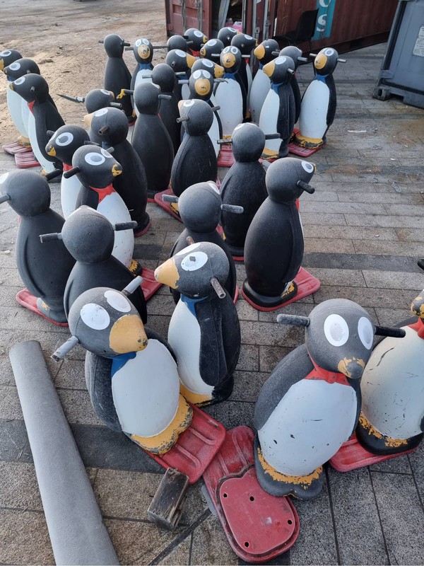Penguins Ice rink skating aides