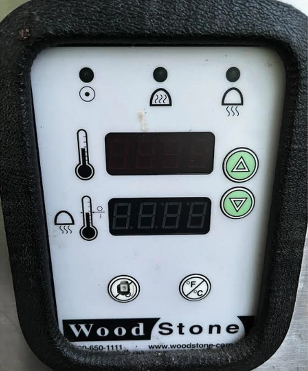 Secondhand wood stone pizza oven