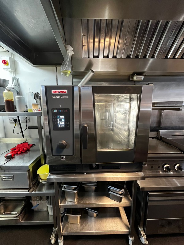 Secondhand Rational iCombi Classic Oven 6 Grid Electric with 6 Rational Griddle Trays For Sale