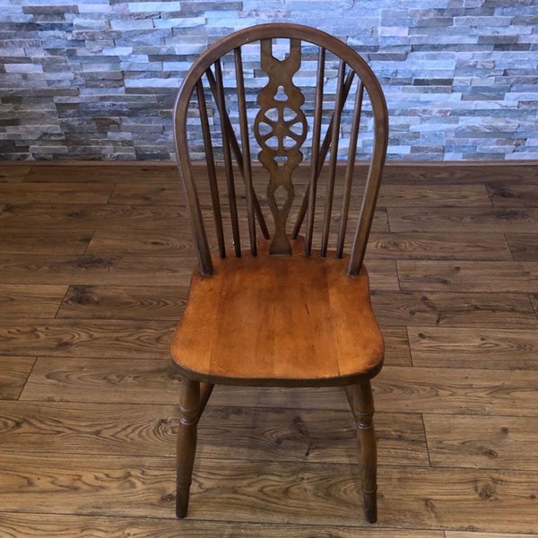Secondhand Beech Wheelback Windsor Chair For Sale