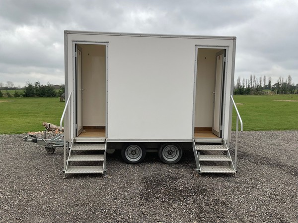 Peagreen toilet trailer for sale