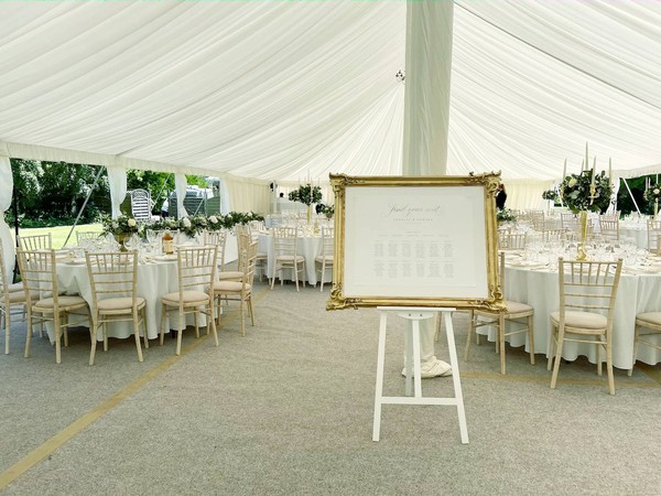 Wedding marquee traditional 250 guests