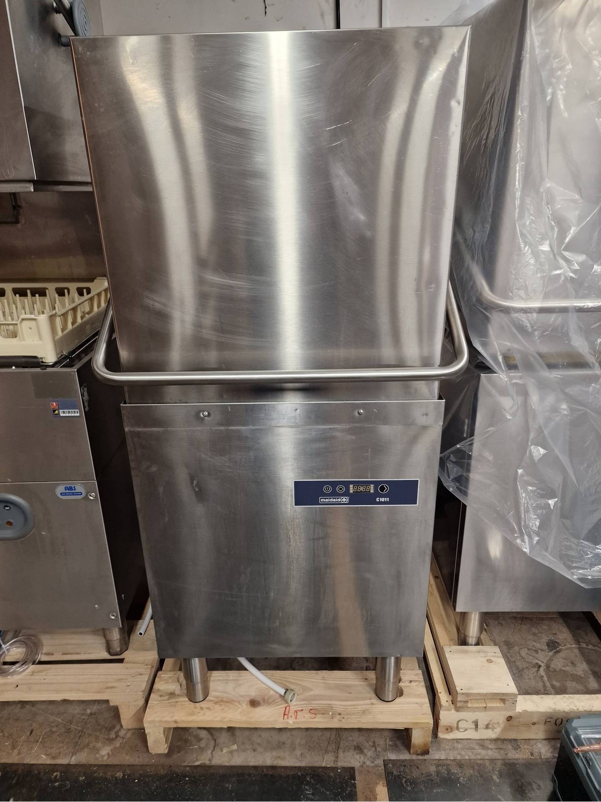 Secondhand Catering Equipment Pass Through Dishwasher Maidaid C1011