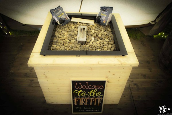 Internal fire pit. (Not Inc in the price)