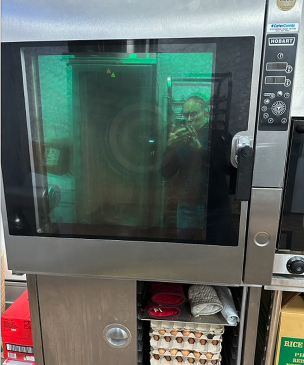 Secondhand electric oven