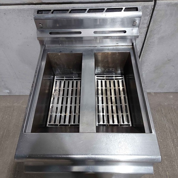 Used gas fryer for sale