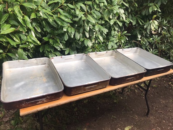 Used Oven Trays and Salad Bowls For Sale
