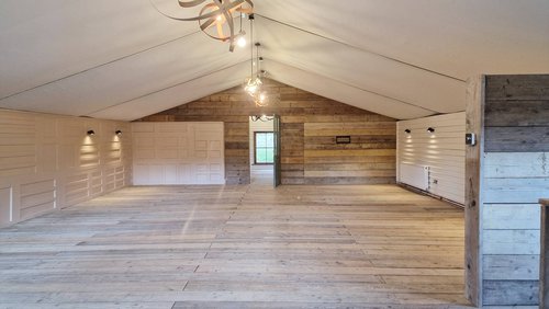 Stunning 9m x 18m showroom building Stunning 9m x 18m showroom building