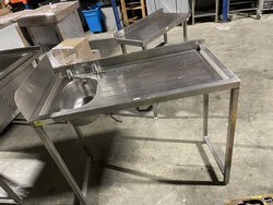 Single back bar sink