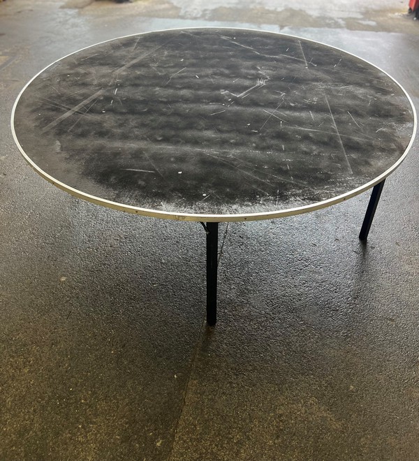 Round Flock Banqueting Tables