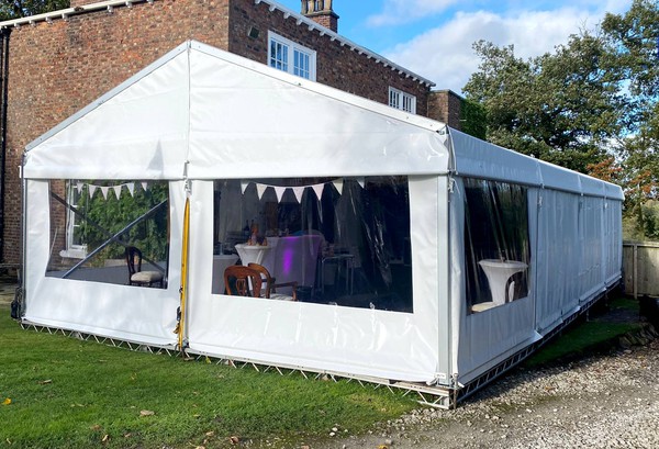 Framed / clear span marquee with panoramic windows