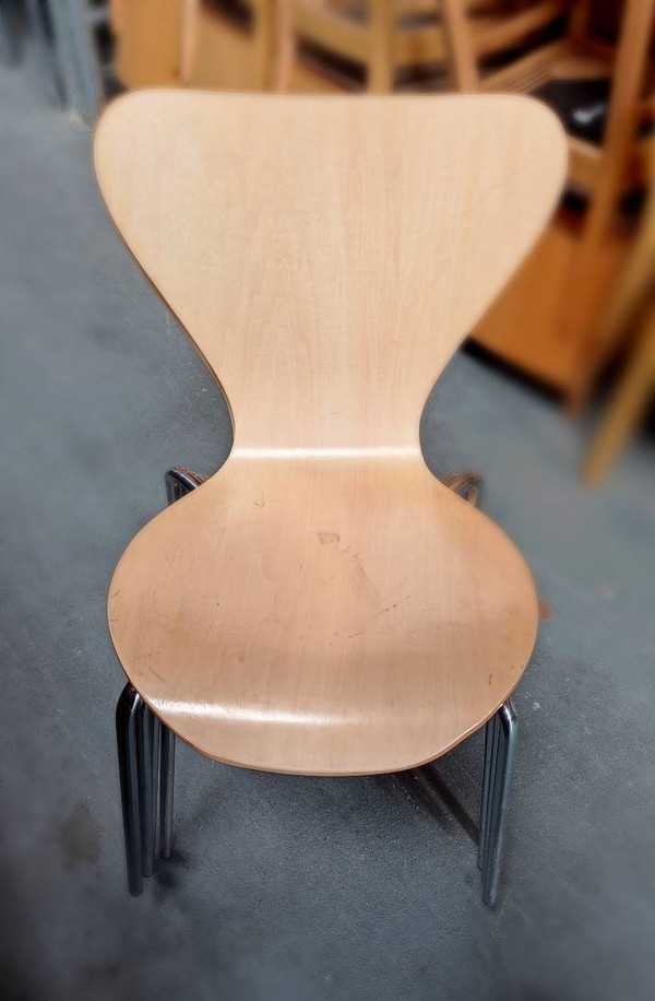 Bent Plywood butterfly chairs