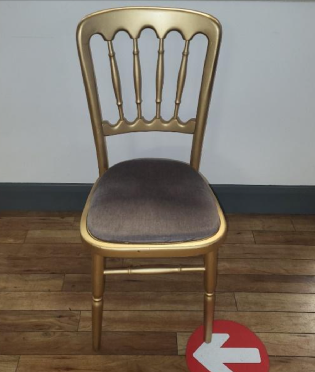 Secondhand Chairs and Tables Cheltenham Banqueting Chairs 50x Gilt