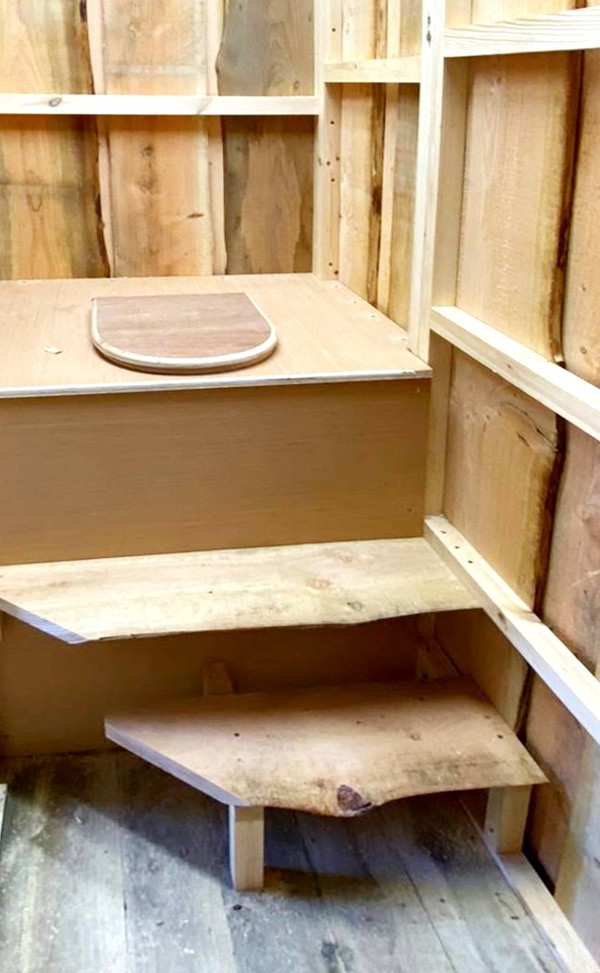 Glamping composting toilet