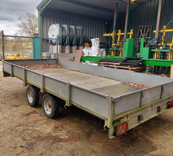 Selling Flatbed trailer bed 2m x 4.5m