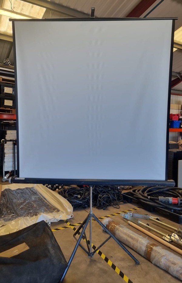 Projector Screen